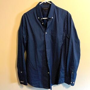 Banana Republic long sleeve button-down, slim flex fit, tech stretch cotton